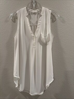 Lush White Sleeveless V-Neck Pocket Camisole